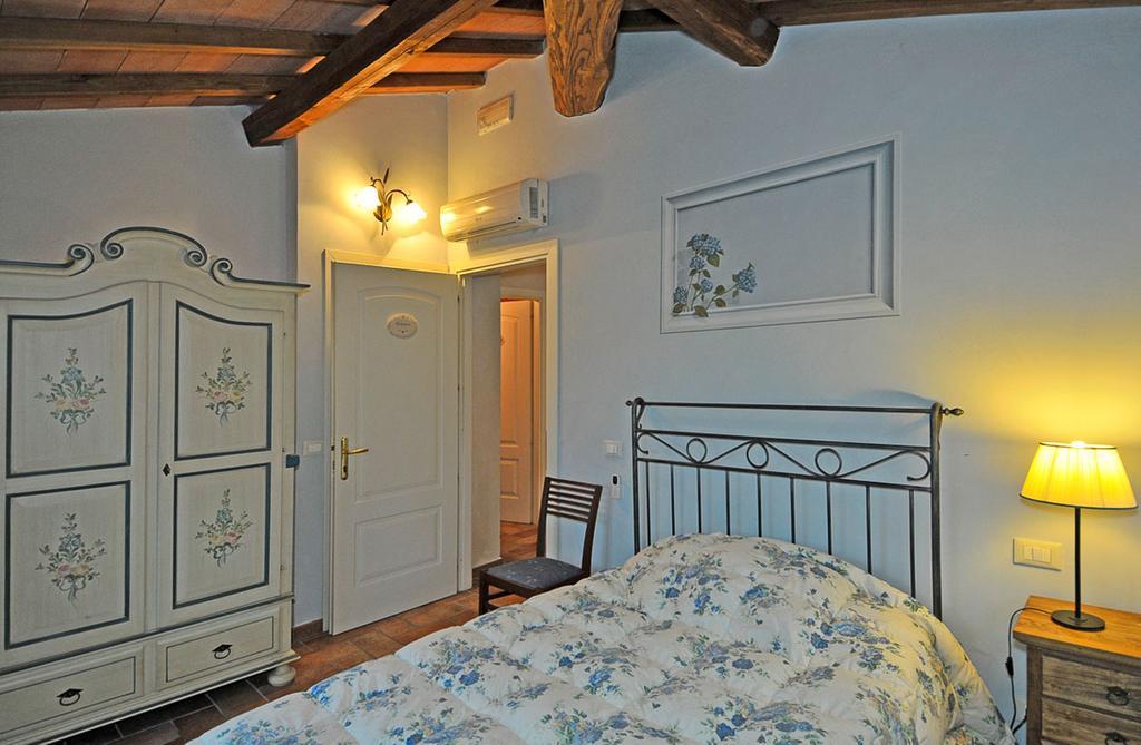 Le Ginestre B & B Massarosa Szoba fotó